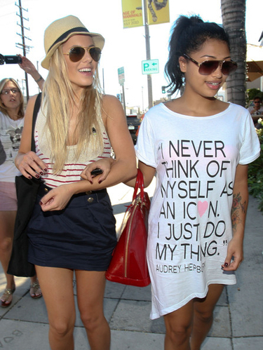 Mollie and Vanessa Shoppin in L.A x