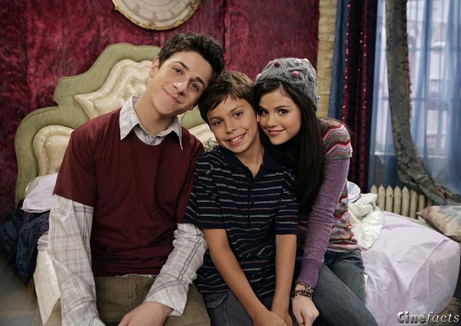 Justin Max Alex Wizards Of Waverly Place Photo 16382371