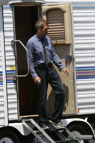  Hugh Laurie on Set of House