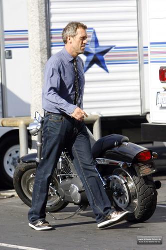 Hugh Laurie on Set of House