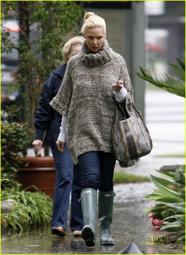  Katherine Heigl & Mom Nancy: Lunch at Louise's Trattoria