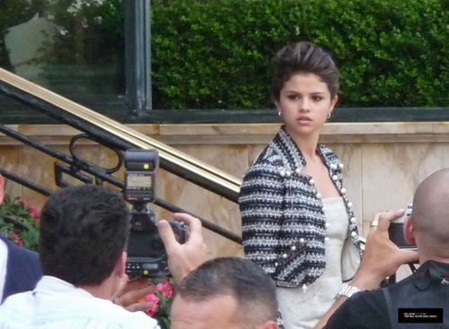  Selena Gomez Candids 2010