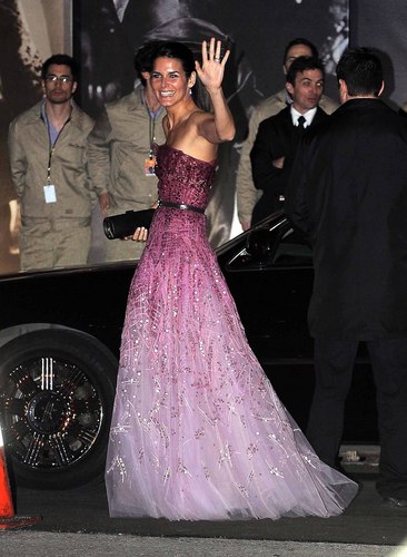  Angie @ 2010 Vanity Fair Oscar Party – Arrivals