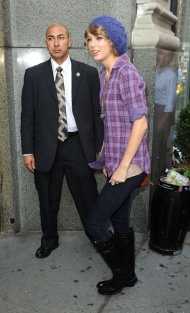  Arriving to "Late 表示する with David Letterman"