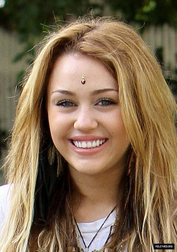  Miley,Candids-October 2010