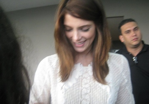 Twilight Conventions / Meetings with fans of Ashley met with fans in Bogota (Colombia) 27/10/10