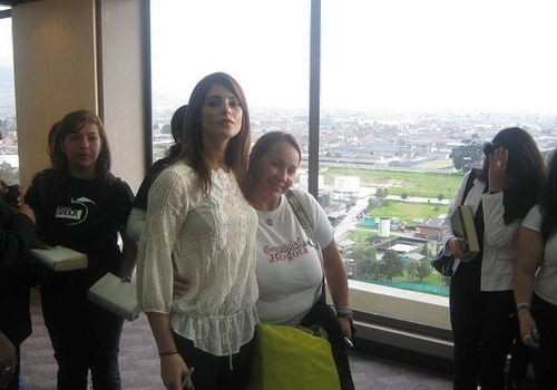  Twilight Conventions / Meetings with Fans of Ashley met with Fans in Bogota (Colombia) 27/10/10