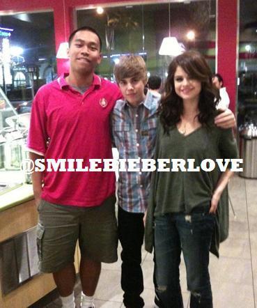 Images Of Justin Bieber And Selena Gomez. rare justin bieber and selena