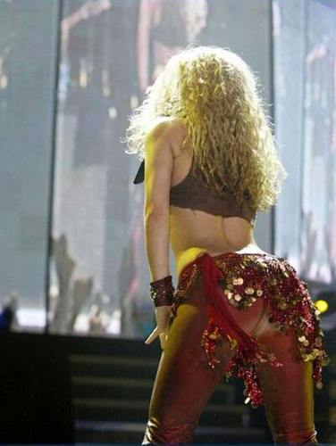  Shakira ass1