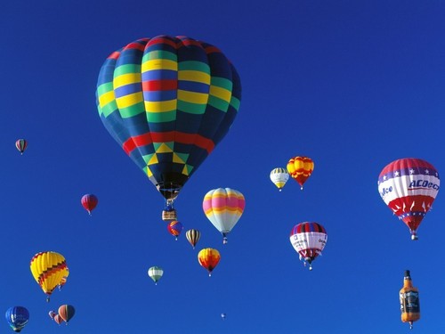  Colorful balloons to make anda happy :)
