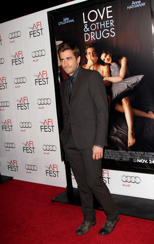  Jake Gyllenhaal - "Love & Other Drugs" Opening Night Gala - Red Carpet