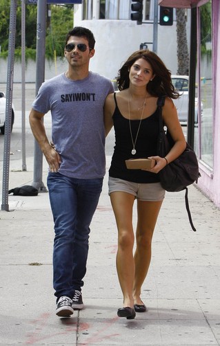  Joe et Ashley dans les rues de Los Angeles le 28 septembre 2010