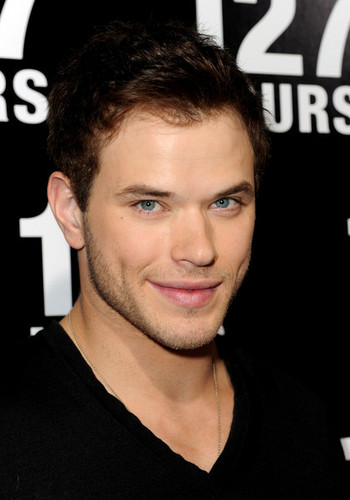 Kellan @ Premiere Of Fox Searchlight Pictures' "127 Hours"