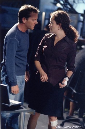  Kiefer & Reiko Aylesworth as Jack Bauer & Michelle Dessler