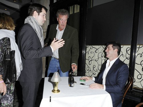 Simon Cowell Leaves Scott's Restaurant in London