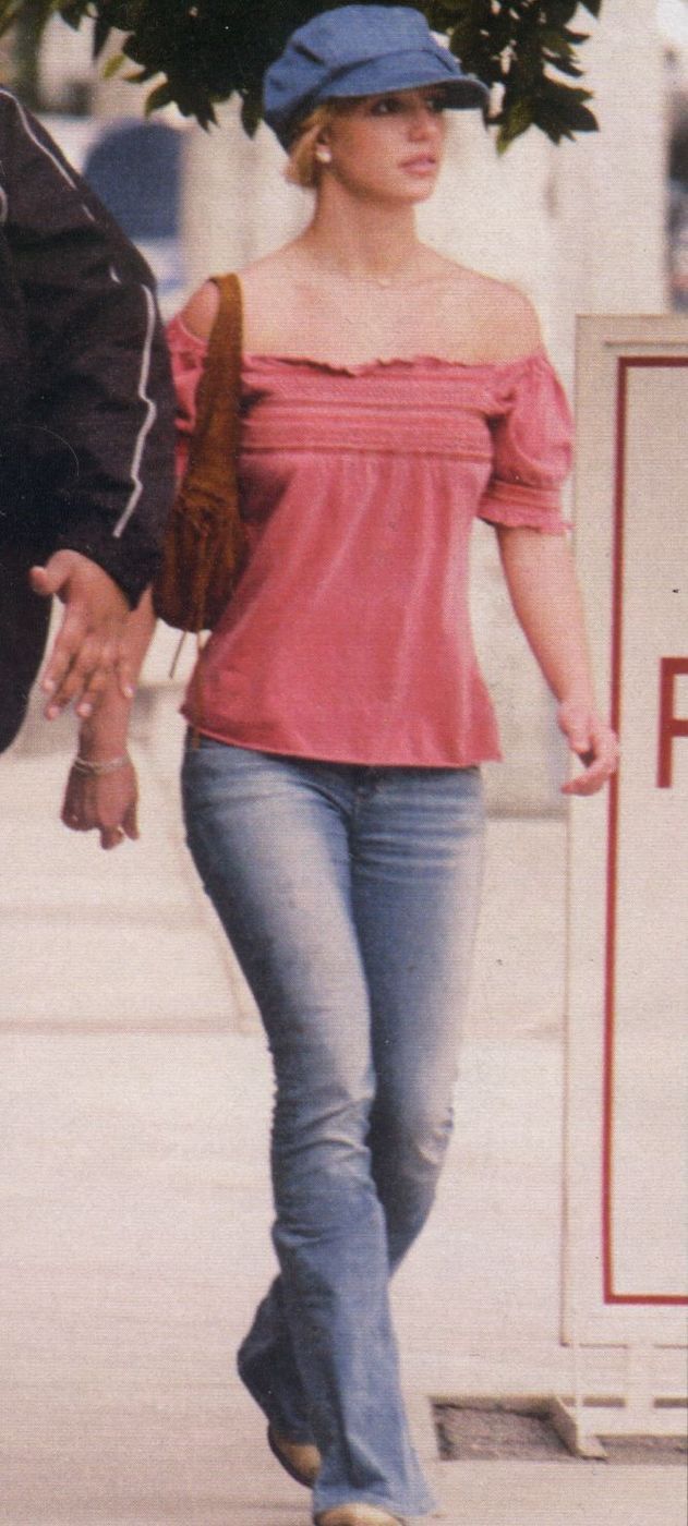 Britney-Out-and-About-2002-britney-spear