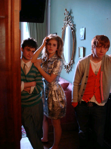 Emma Watson Photoshoot 034 Teen Vogue 2007 