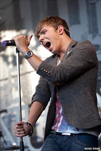  Nathan giving it all :) x