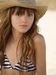 YoUnG bElLa<3 - bella-thorne icon