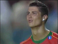 Cristiano-Ronaldo-cry-cristiano-ronaldo-16959682-200-150.gif