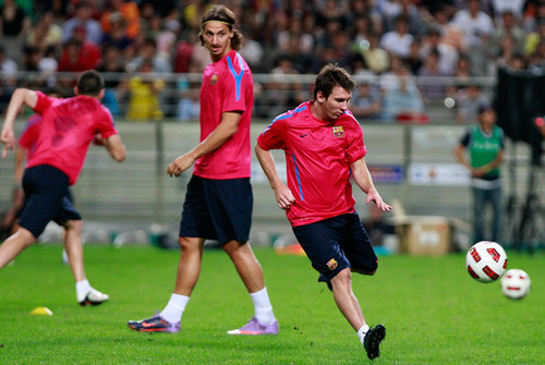  Messi playing for Barça