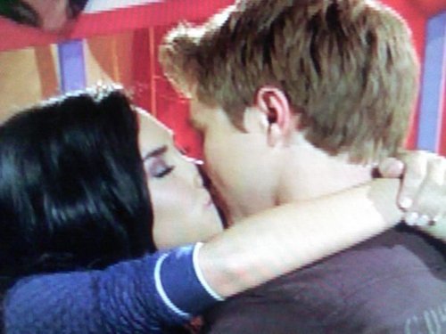  sonny and chad kissing !!!