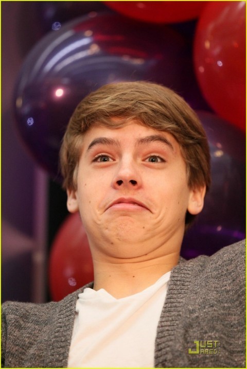 dylan sprouse 17. voirdylan sprouse