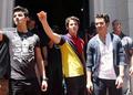 Jonas Brothers: Buenos Aires Boys - the-jonas-brothers photo