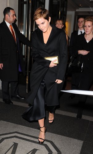  Leaving her hotel for the Deathly Hallows premiere, New York
