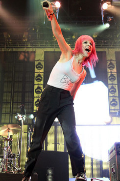  Paramore - 15. November - London, O2 Arena