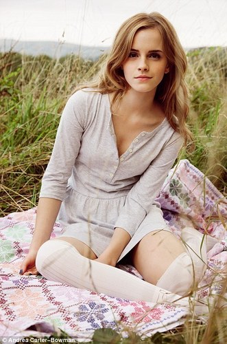  Emma Watson - People дерево shoot #2: Spring/Summer 2010