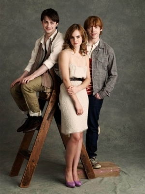 Emma Watson - Photoshoot #057: Entertainment Weekly (2009)