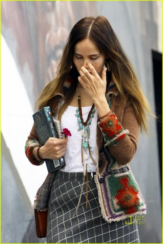 Isabel Lucas: Los Angeles Lady