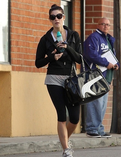  23.11 - Ashley after the gym in Studio City