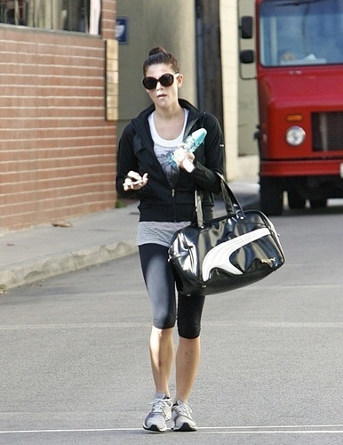 23.11 - Ashley after the gym in Studio City
