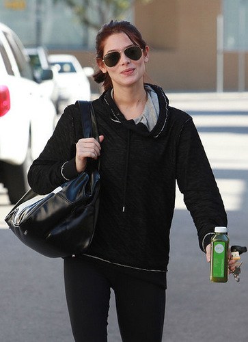  24.11 - Ashley went to the gym in Studio City