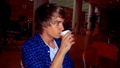 Goregous Liam Taking 5 Out Wiv A Cuppa :) x - liam-payne photo