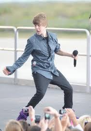 Justin Bieber being his fit self