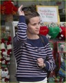 Reese Witherspoon & Jim Toth: Black Friday Shoppers - reese-witherspoon photo