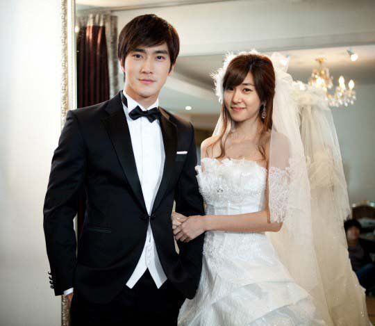 http://images4.fanpop.com/image/photos/17200000/SiFany-Siwon-Tiffany-super-generation-super-junior-and-girls-generation-17286062-540-469.jpg