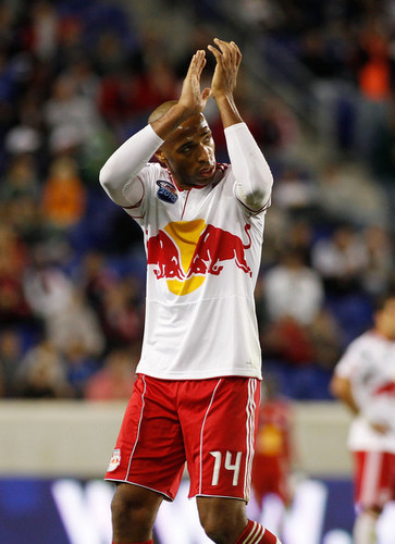  T. Henry playing for New York Red toro