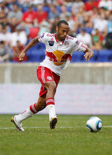  T. Henry playing for New York Red toro