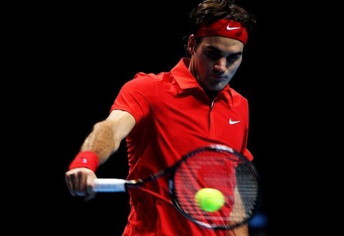  Roger Federer conquers Rafael Nadal to claim ATP Finals عنوان