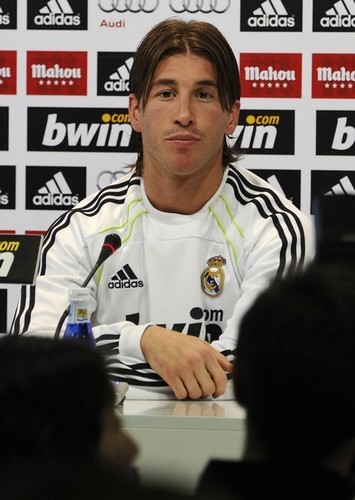  Sergio Ramos press conference (FC Barcelona 5-0 Real Madrid 1.12.2010)