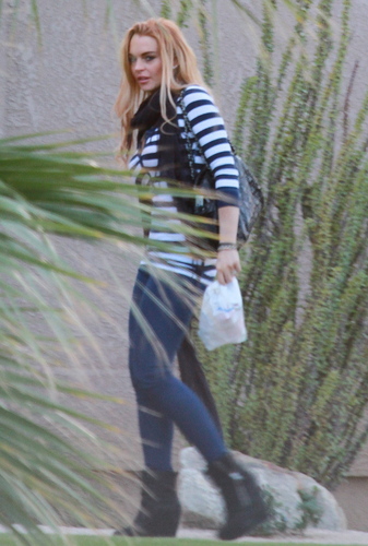  Lindsay Lohan finishes classes at The Betty Ford