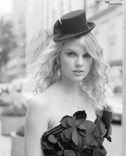  Taylor schnell, swift - Photoshoot #031: Cosmo Girl (2008)