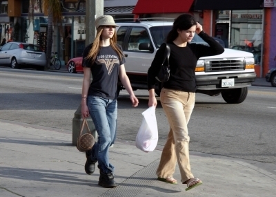 Shopping on Melrose in Los Angeles - 01.09.04