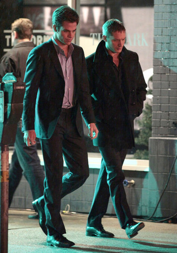  12.9.10 Chris on the set of "This Means War"
