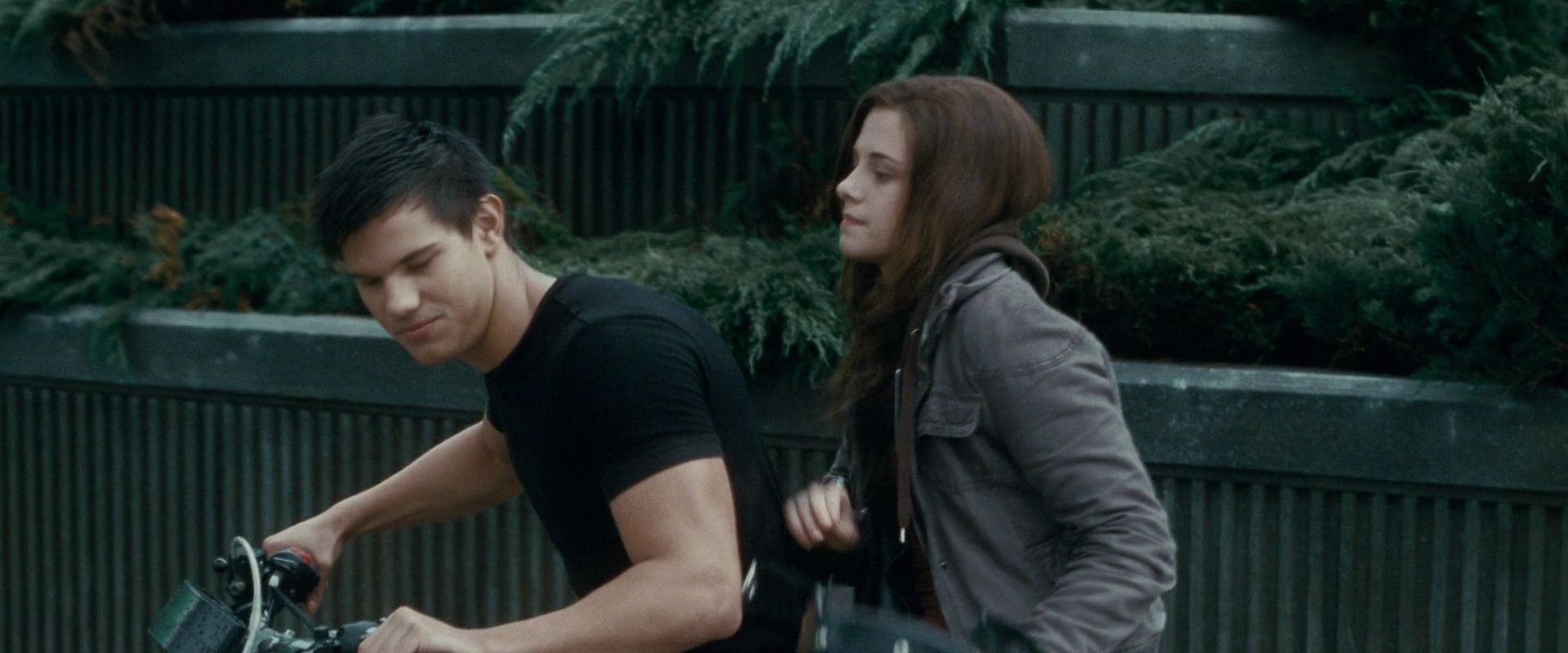 Jacob and Bella Images on Fanpop.