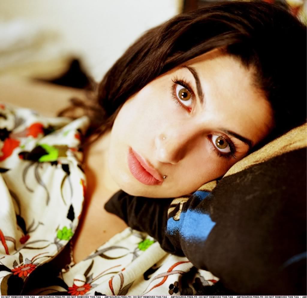 Amy Winehouse - amy-winehouse photo